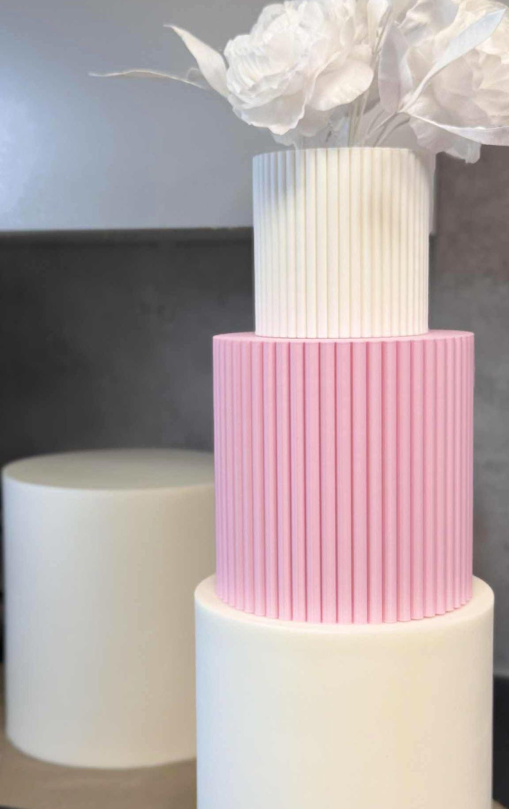 Reeded Cake Separator | Fake Tier